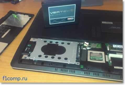 SSD diska instalēšana klēpjdatorā, nevis cietā diska vietā [izmantojot ASUS K56CM un SSD Vertex 4] klēpjdatoru