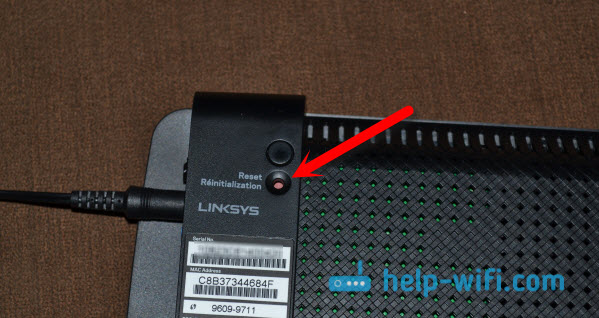 Як скинути на фабричні налаштування на маршрутизаторах Linksys?